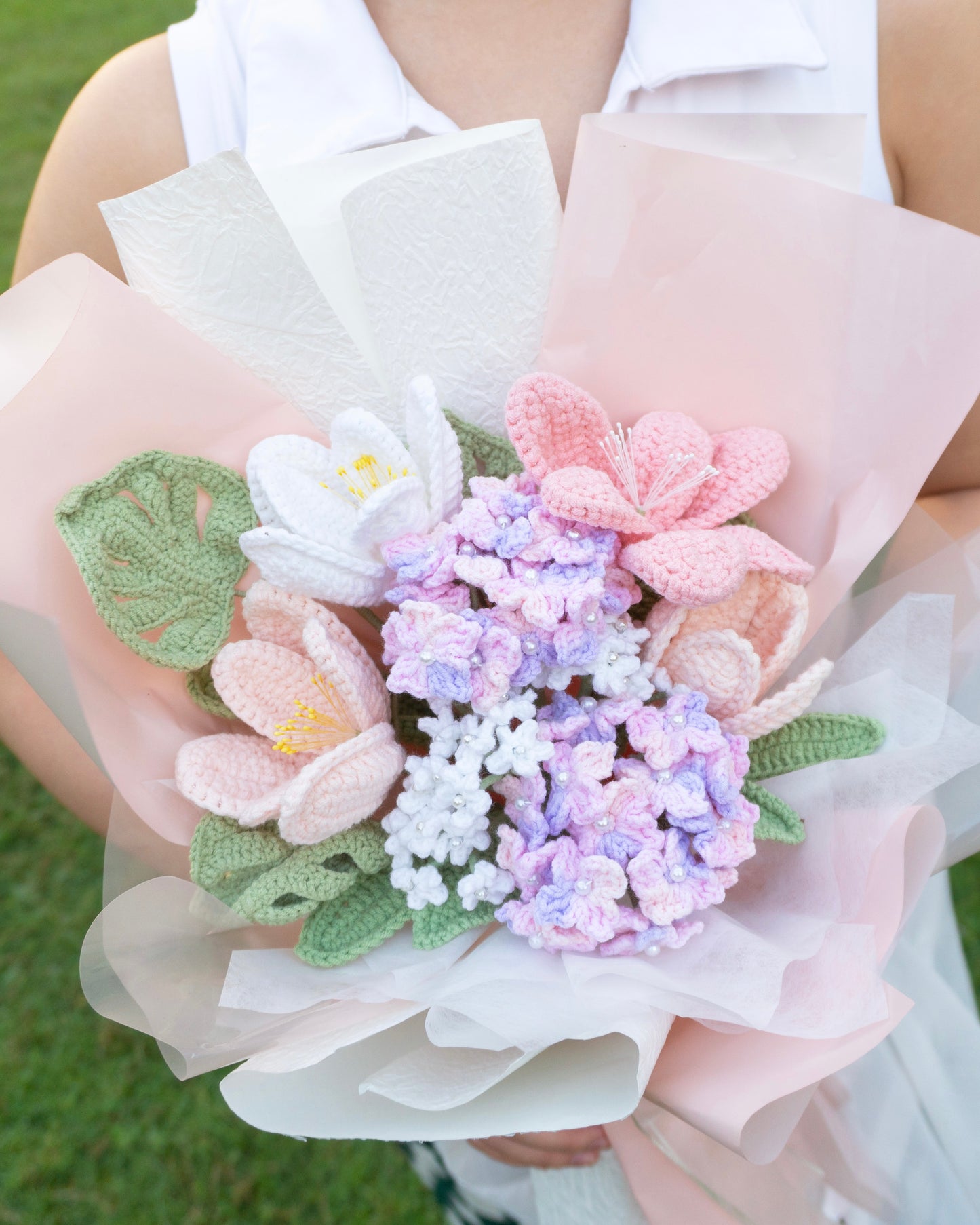 Gently Whisper 💐Hydrangea and tulip woven bouquet · Multiple colors available