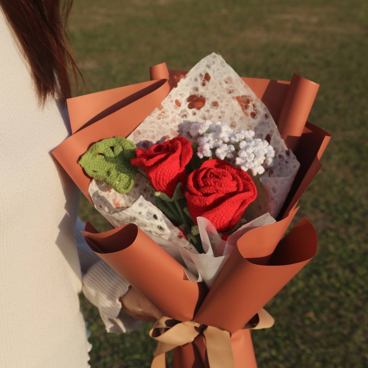 Just the two of us💐針織玫瑰滿天星小花束