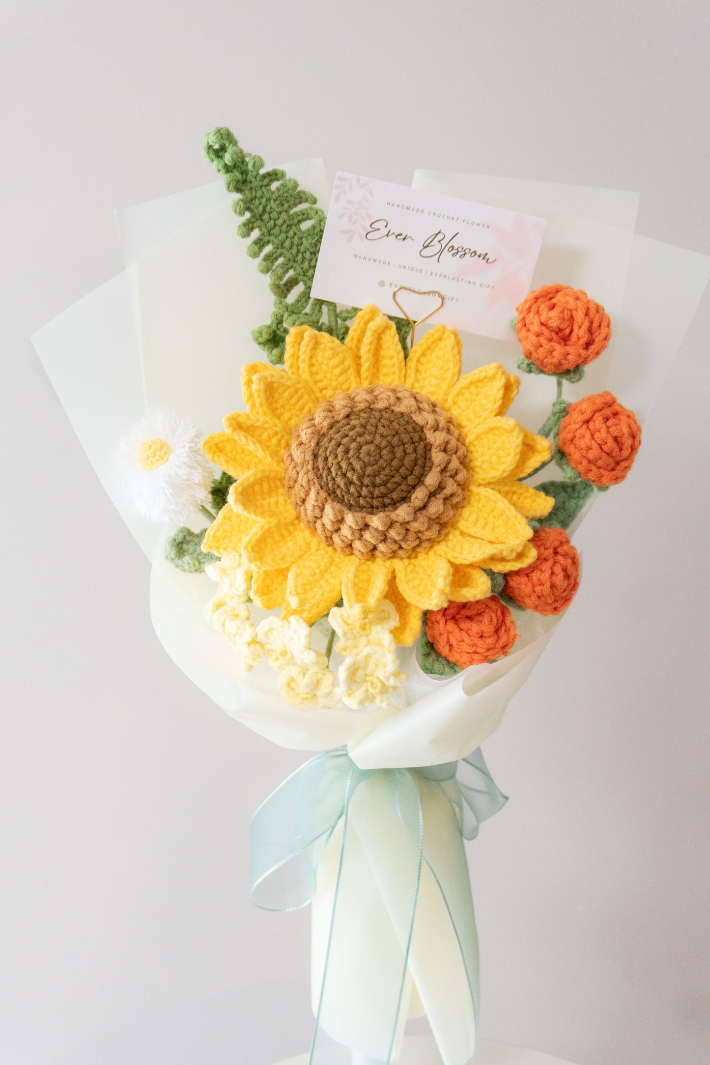 최고의 소원💐해바라기와 작은 장미로 짠 꽃다발