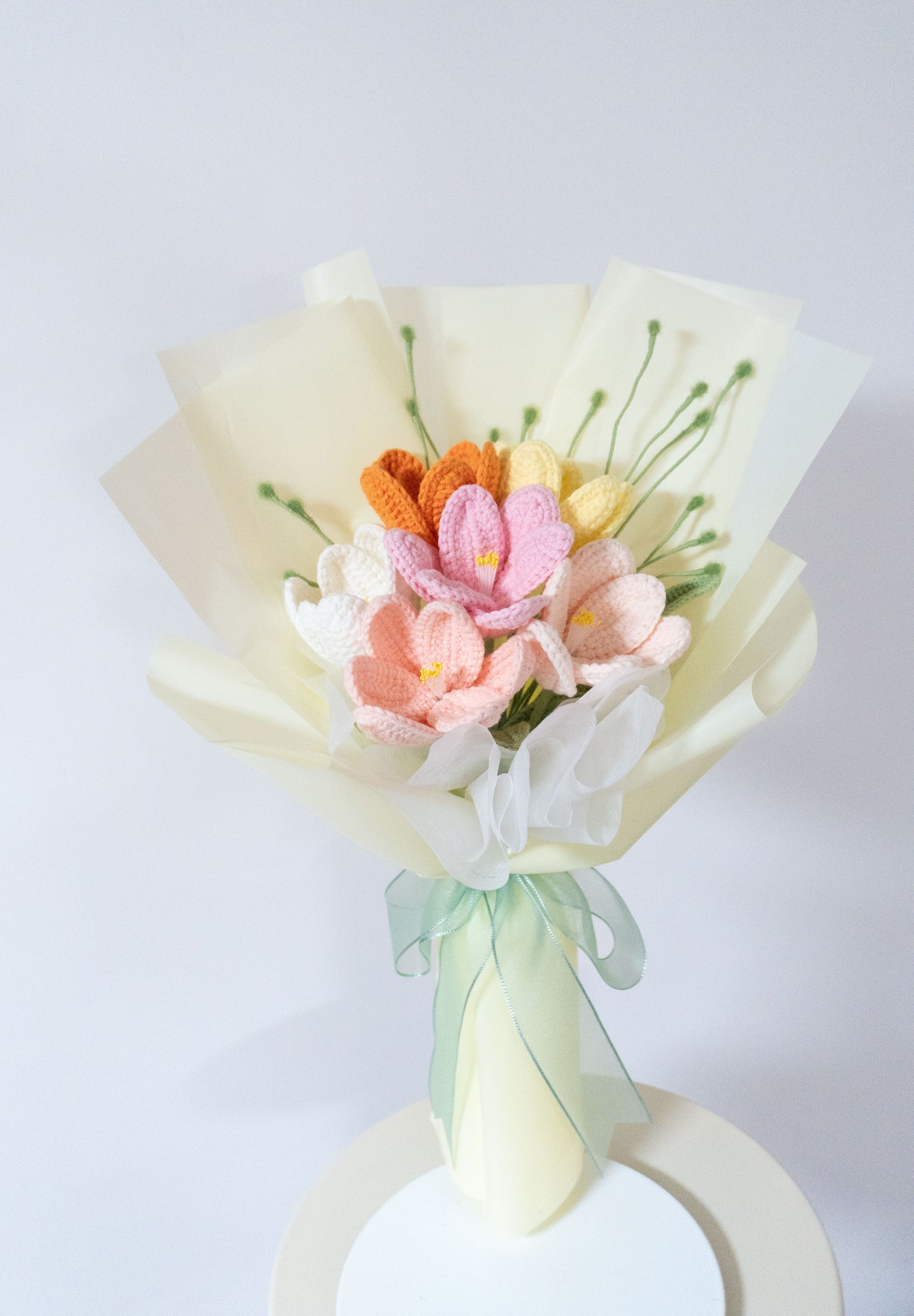 Colors of Love💐6 tulips woven bouquet