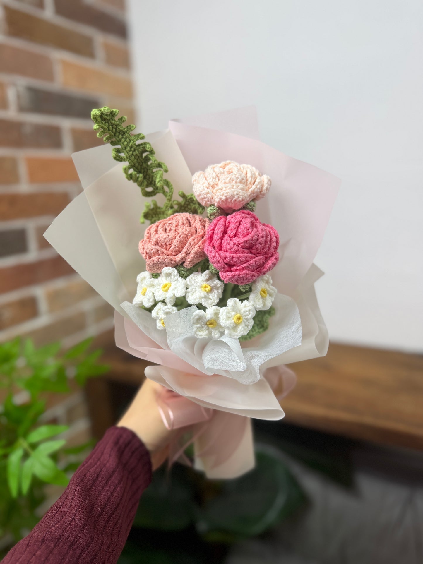 In-stock rose bouquets 💐 Get a 5% discount when you visit our store!